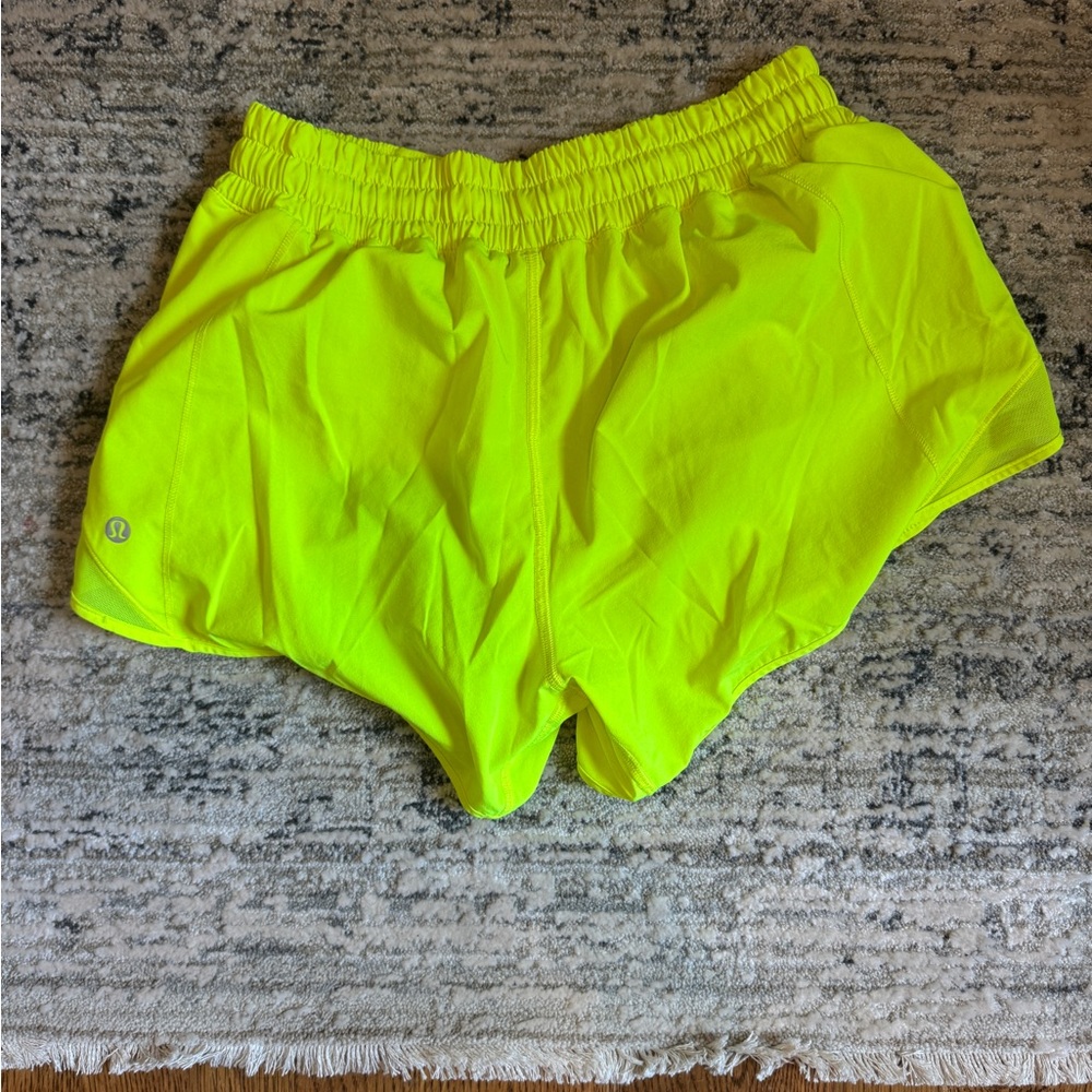 Lululemon Neon Yellow Hotty Hot Shorts 4” insea - Picture 2 of 2